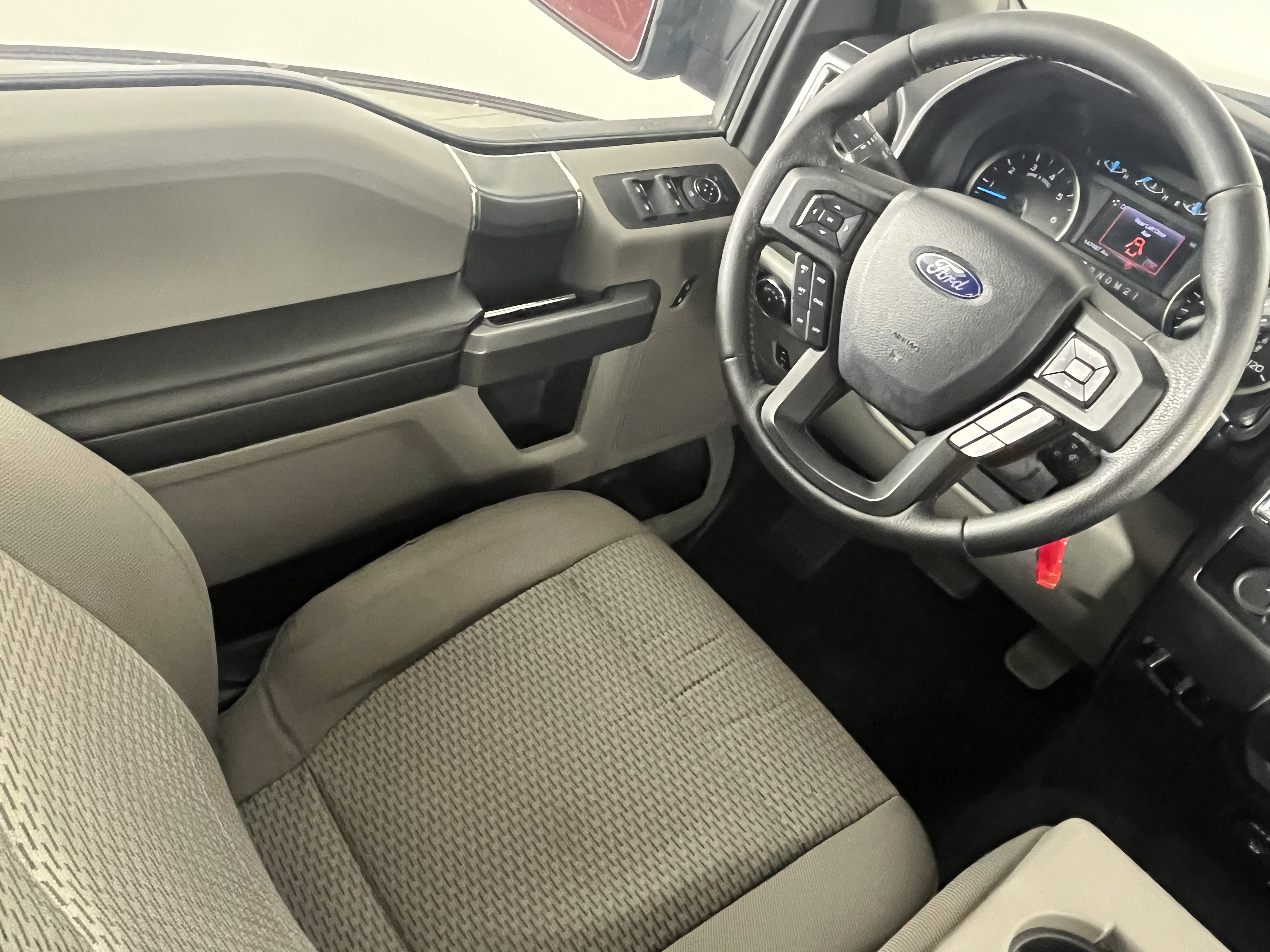 Used 2015 Ford F150 XLT w/ Equipment Group 302A Luxury image 9