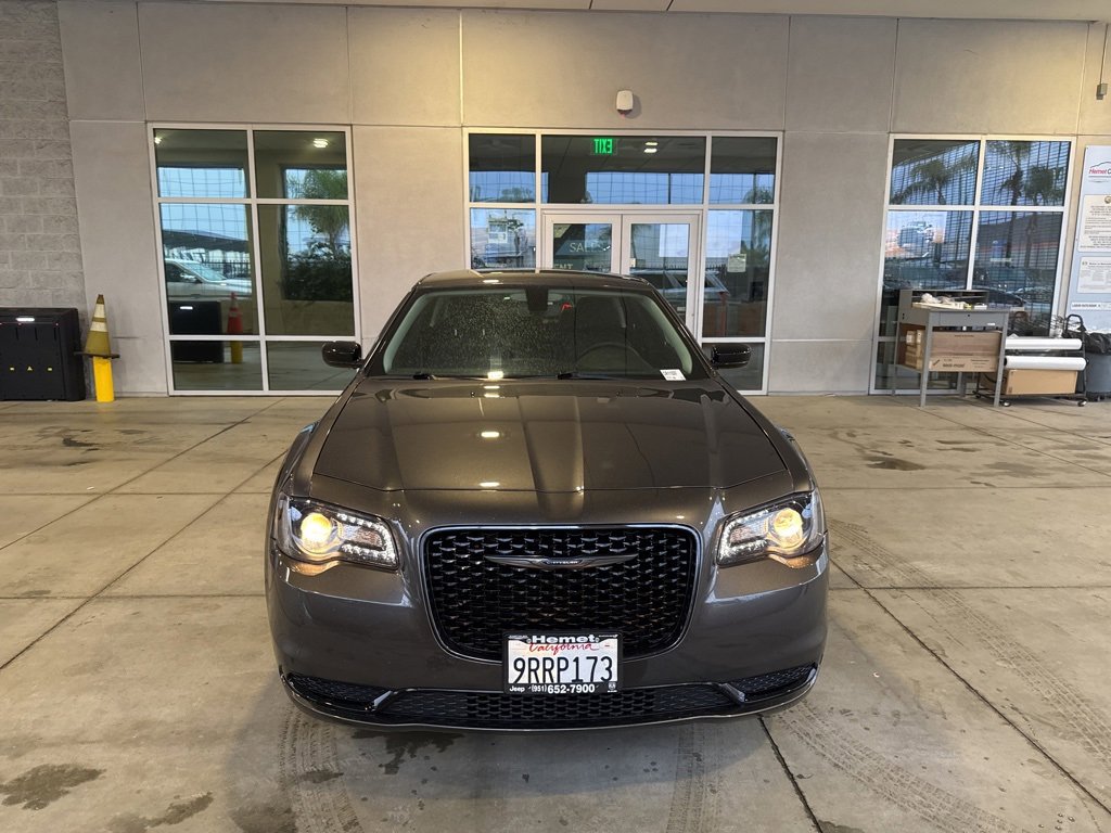 Certified 2023 Chrysler 300 Touring w/ Sport Appearance Package image 3