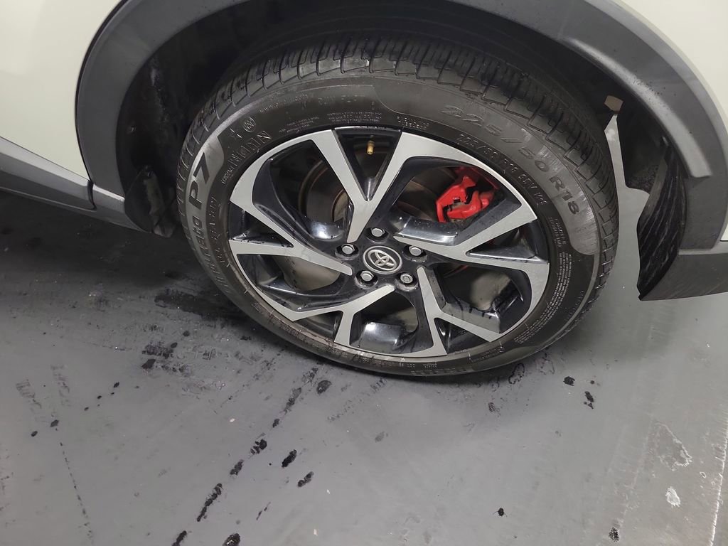 Used 2019 Toyota C-HR Limited image 10