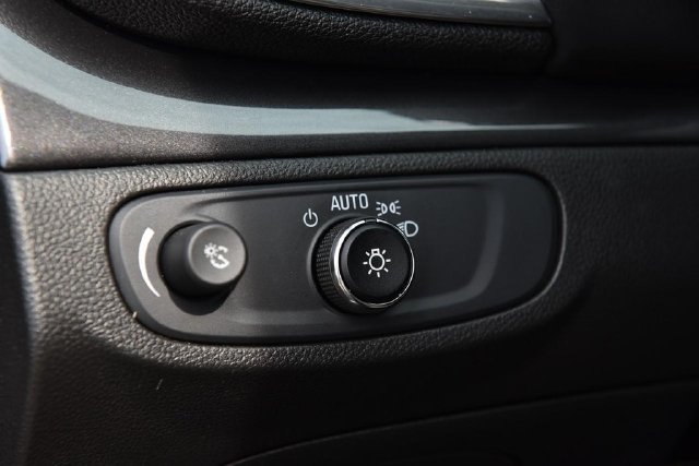 Used 2022 Buick Encore Preferred w/ Safety Package AWD/4WD image 10