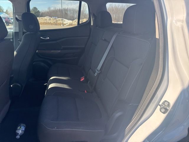 Used 2023 GMC Acadia SLE image 9