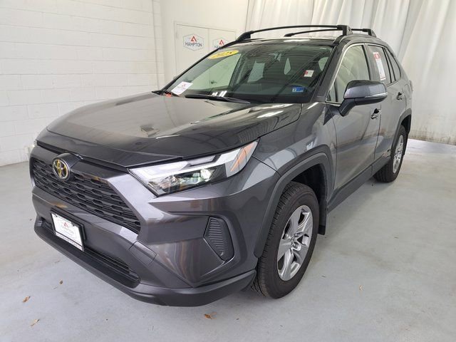 Used 2025 Toyota RAV4 XLE image 2