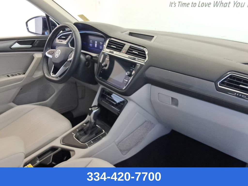 Certified 2022 Volkswagen Tiguan SE image 22