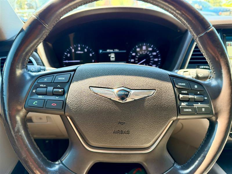 Used 2018 Genesis G80 3.8 AWD/4WD image 16