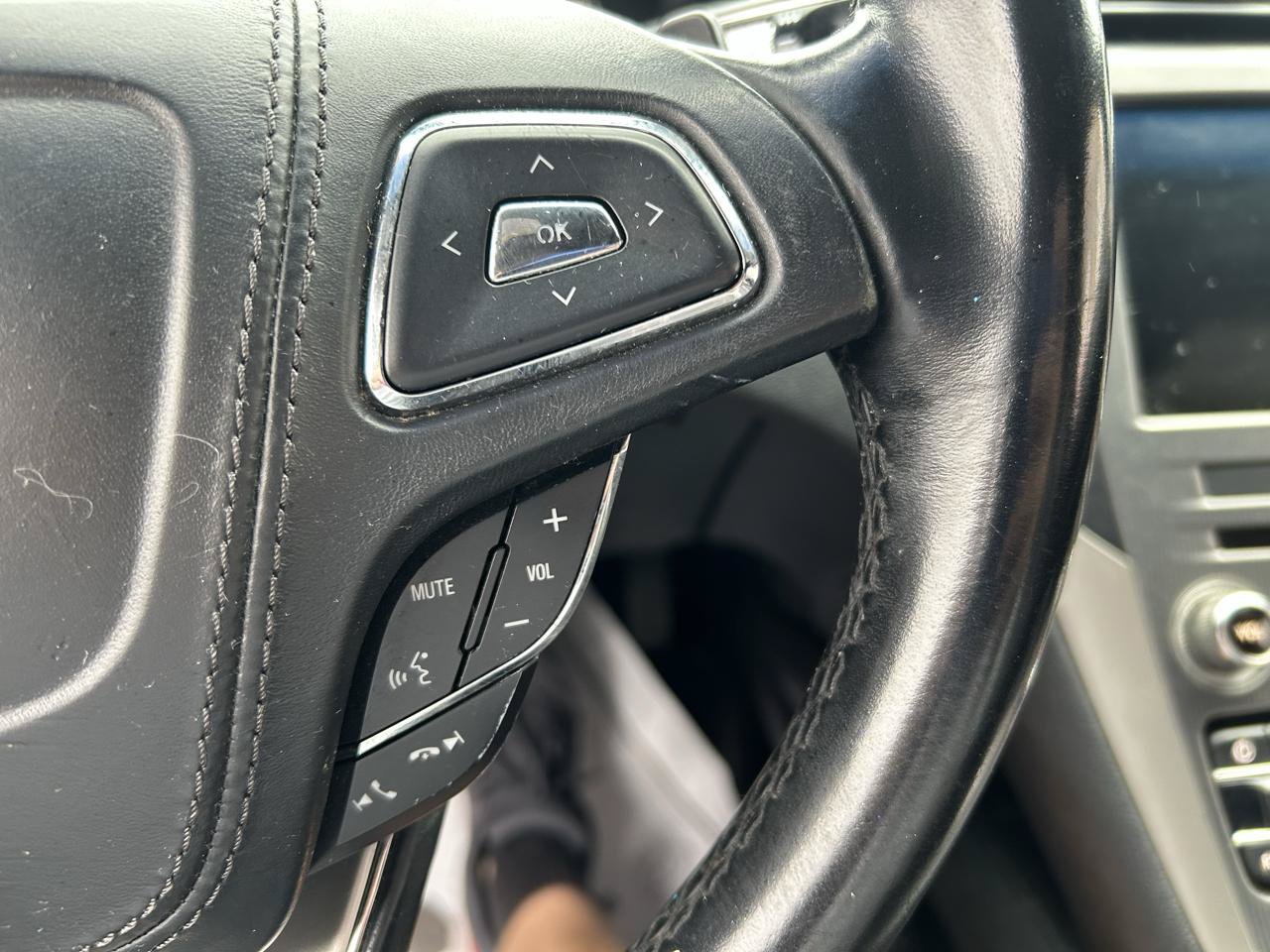 Used 2017 Lincoln MKZ Premiere FWD image 19