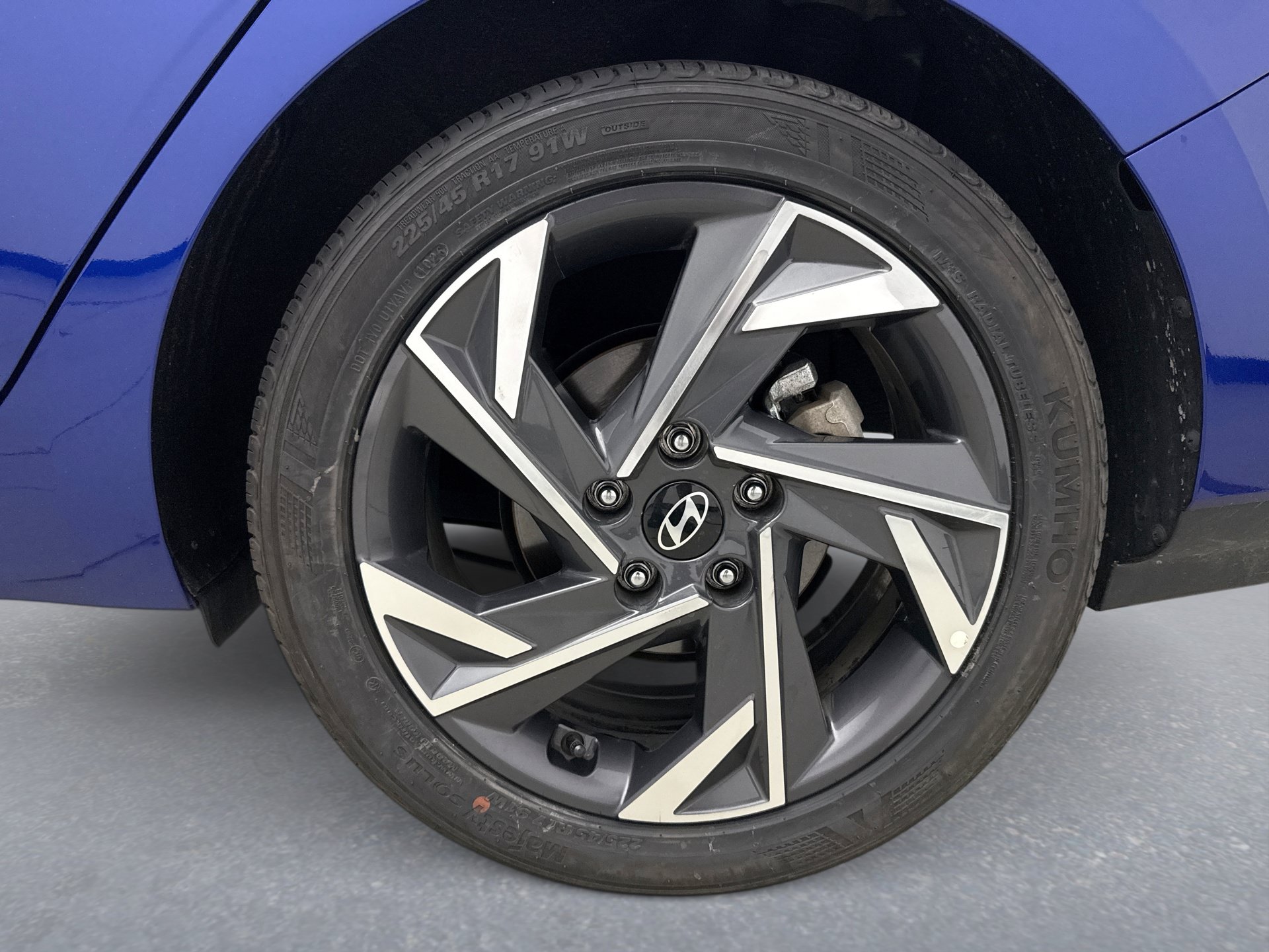 Used 2025 Hyundai Elantra Sport FWD image 20