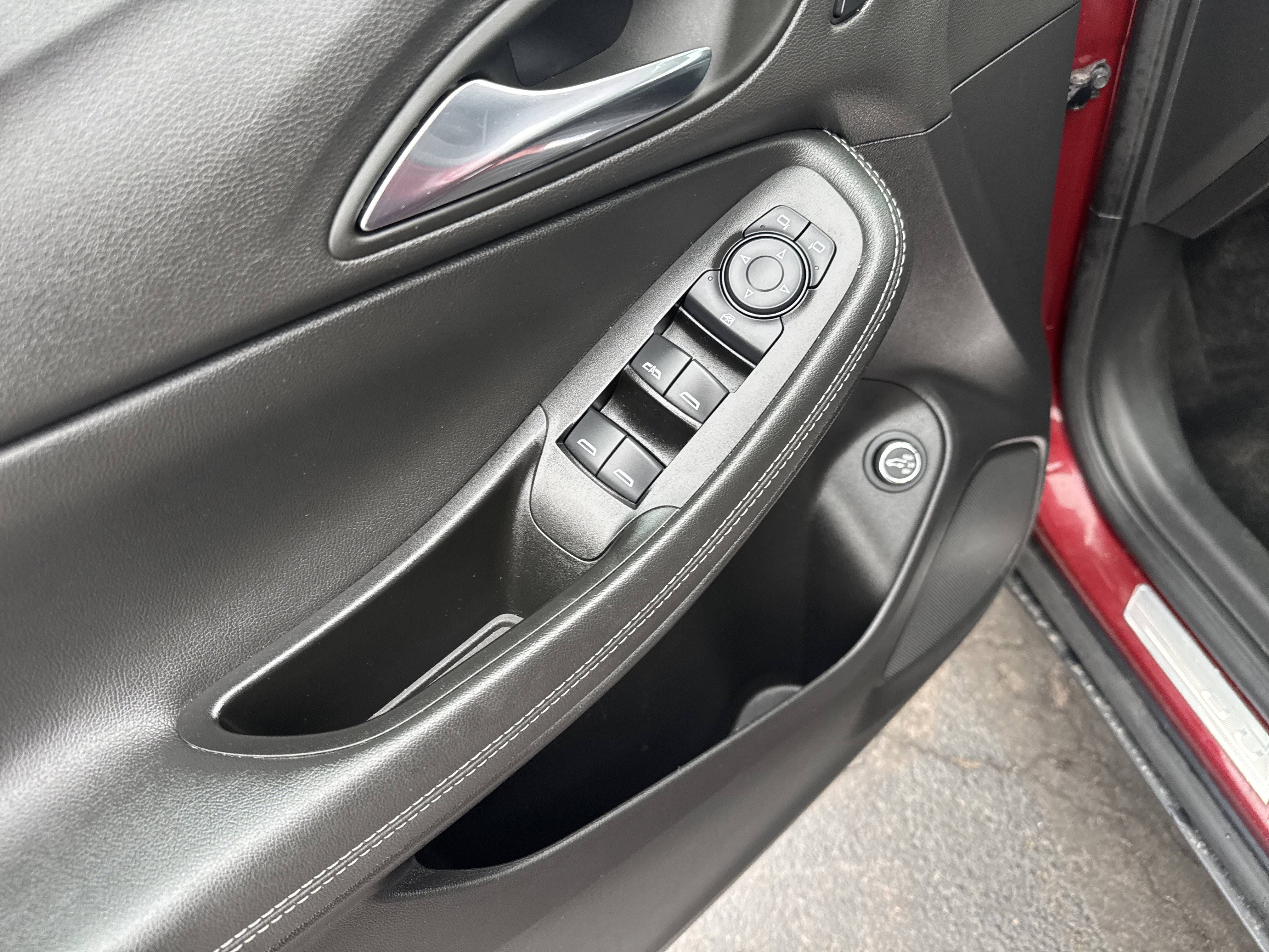 Used 2023 Buick Encore GX Essence w/ Experience Buick Package image 16