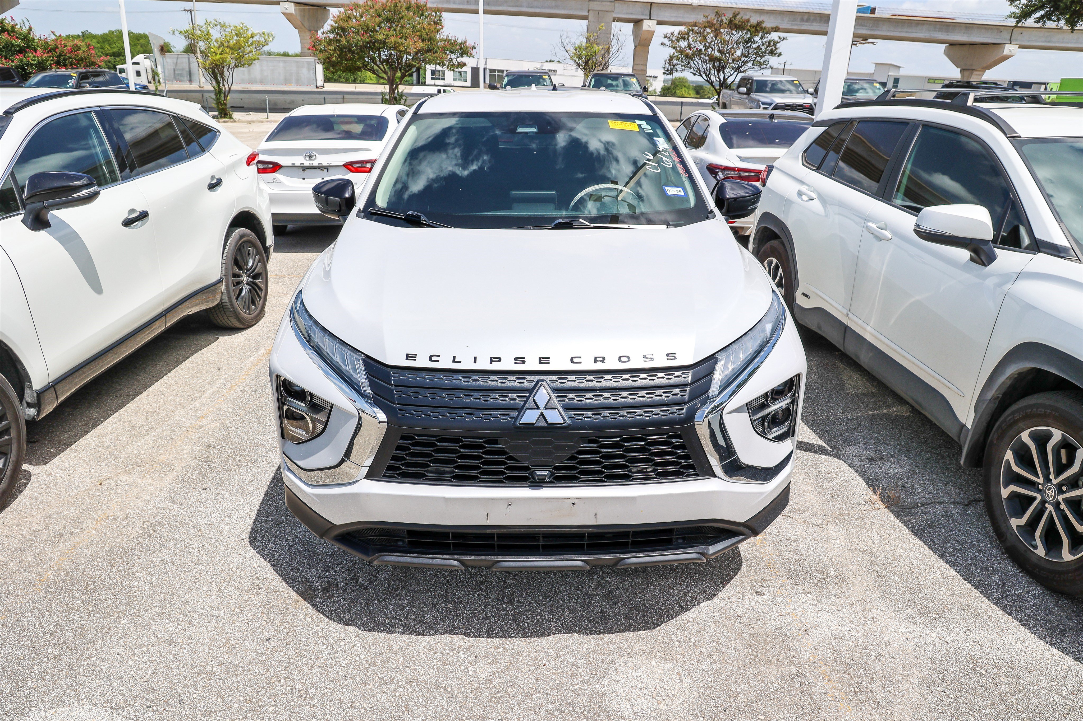Used 2023 Mitsubishi Eclipse Cross LE AWD/4WD image 5