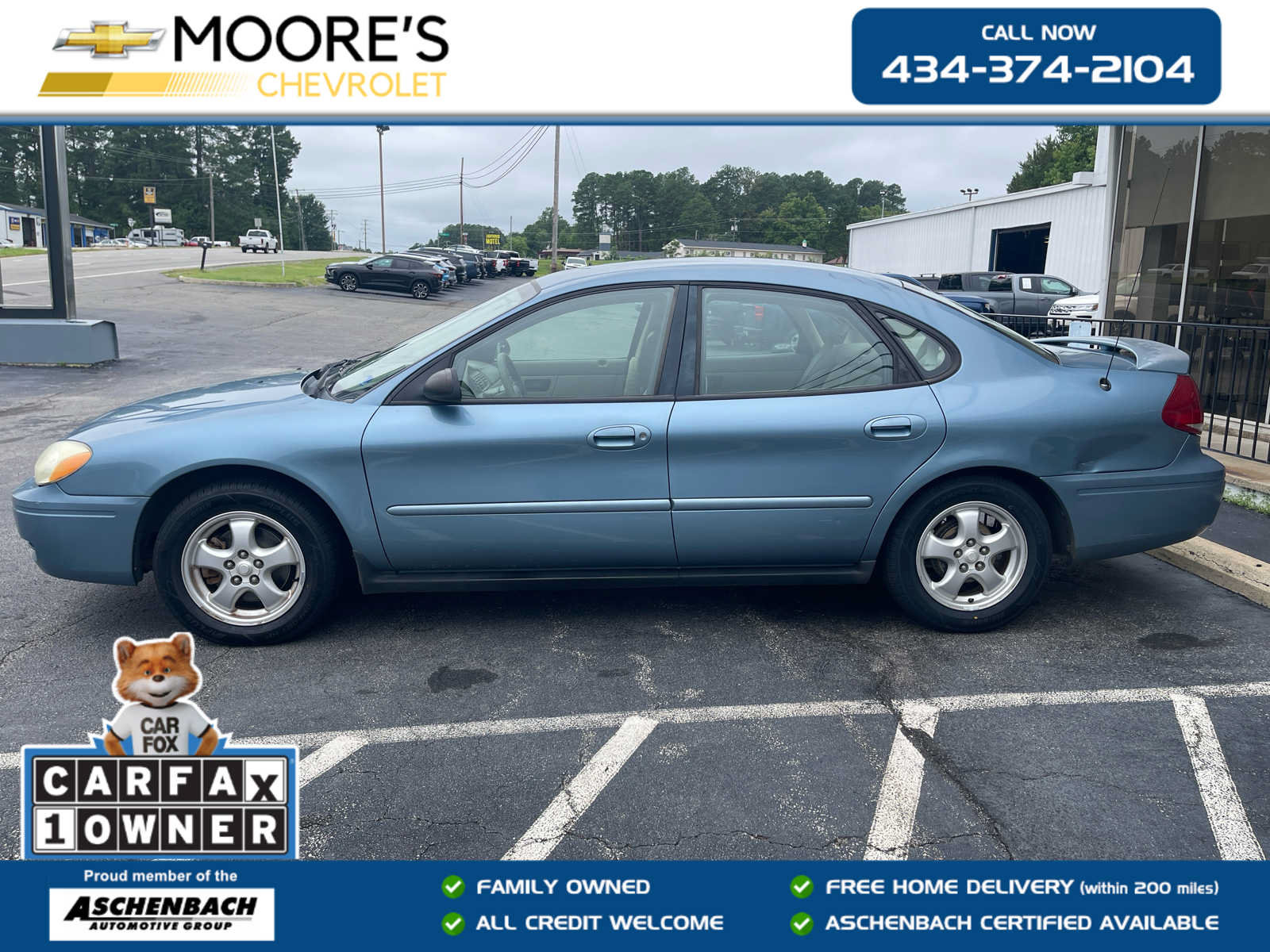 Used 2005 Ford Taurus SE FWD image 1