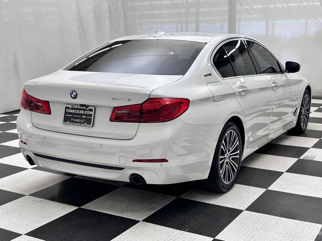 Used 2018 BMW 530e xDrive AWD/4WD image 7