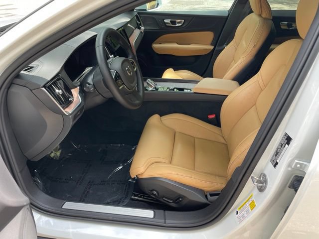 Certified 2025 Volvo V60 B5 Cross Country Ultra AWD/4WD image 10