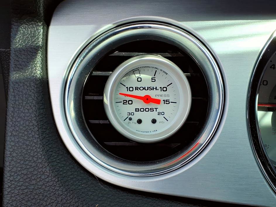 Used 2010 Ford Mustang GT image 24