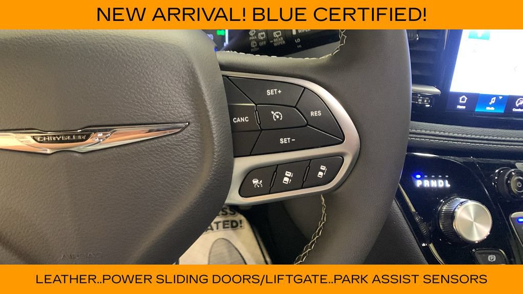 Used 2026 Chrysler Pacifica Select AWD/4WD image 32