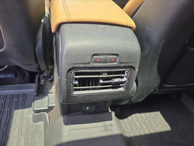 Used 2021 Lincoln Corsair Reserve w/ Elements Package FWD image 17