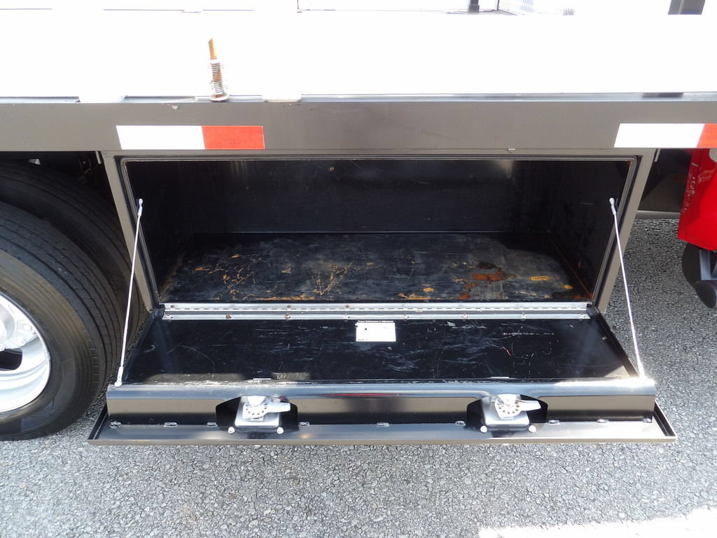 Used 2021 RAM 5500 Tradesman w/ Chrome Appearance Group RWD image 55