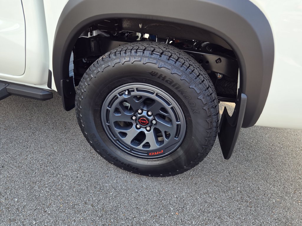 New 2027 Nissan Frontier PRO-4X w/ Pro Convenience Package AWD/4WD image 9