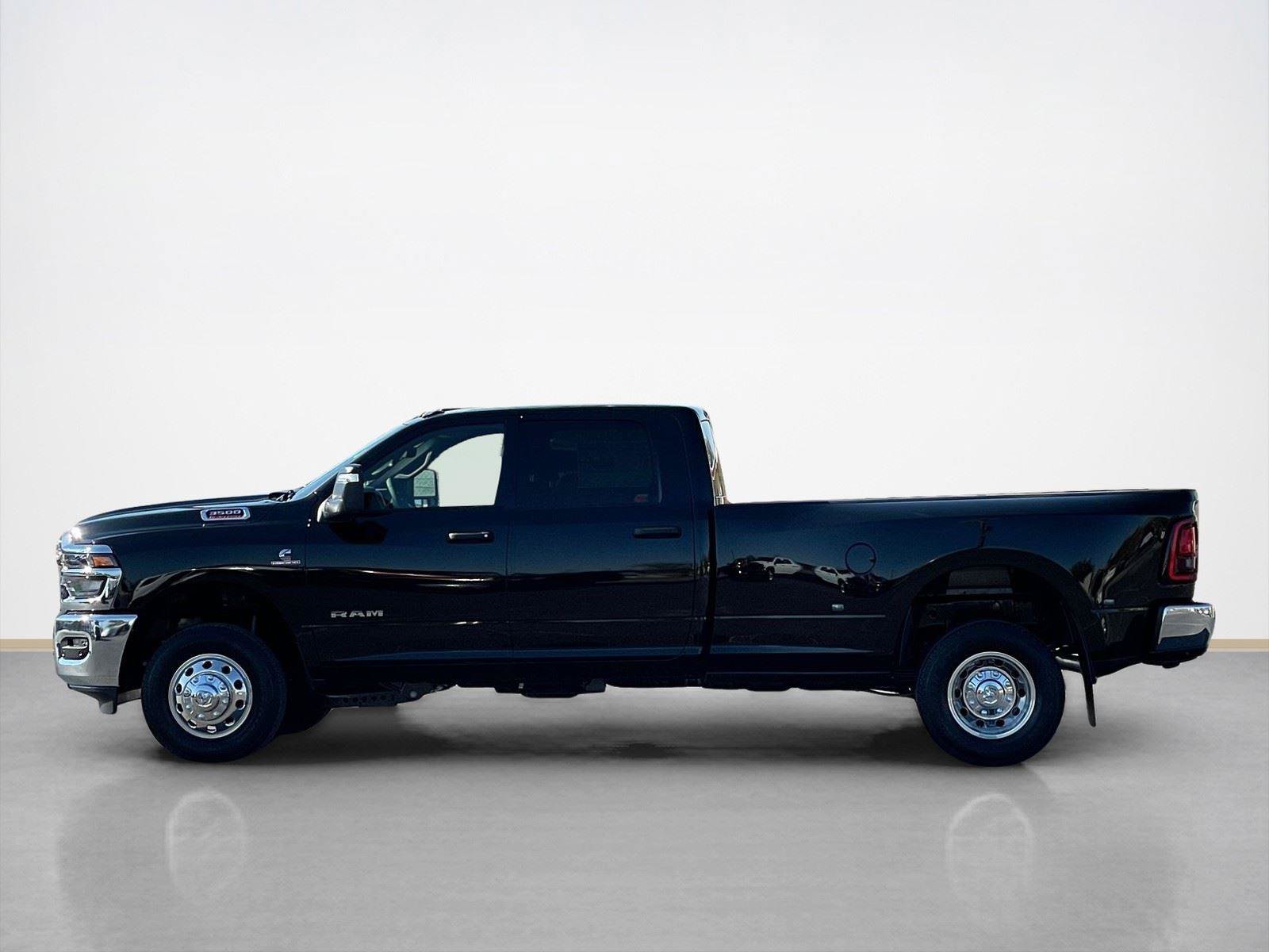 New 2026 RAM 3500 Lone Star AWD/4WD image 4