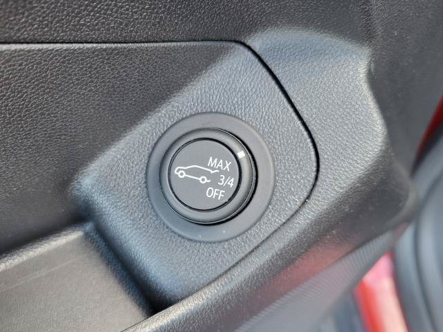 Used 2024 GMC Terrain SLT FWD image 11