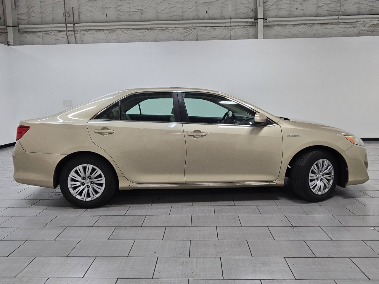 Used 2012 Toyota Camry LE image 15