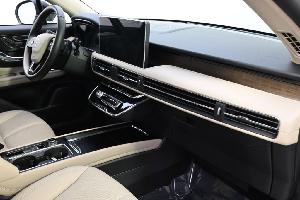 New 2026 Lincoln Corsair Grand Touring image 15