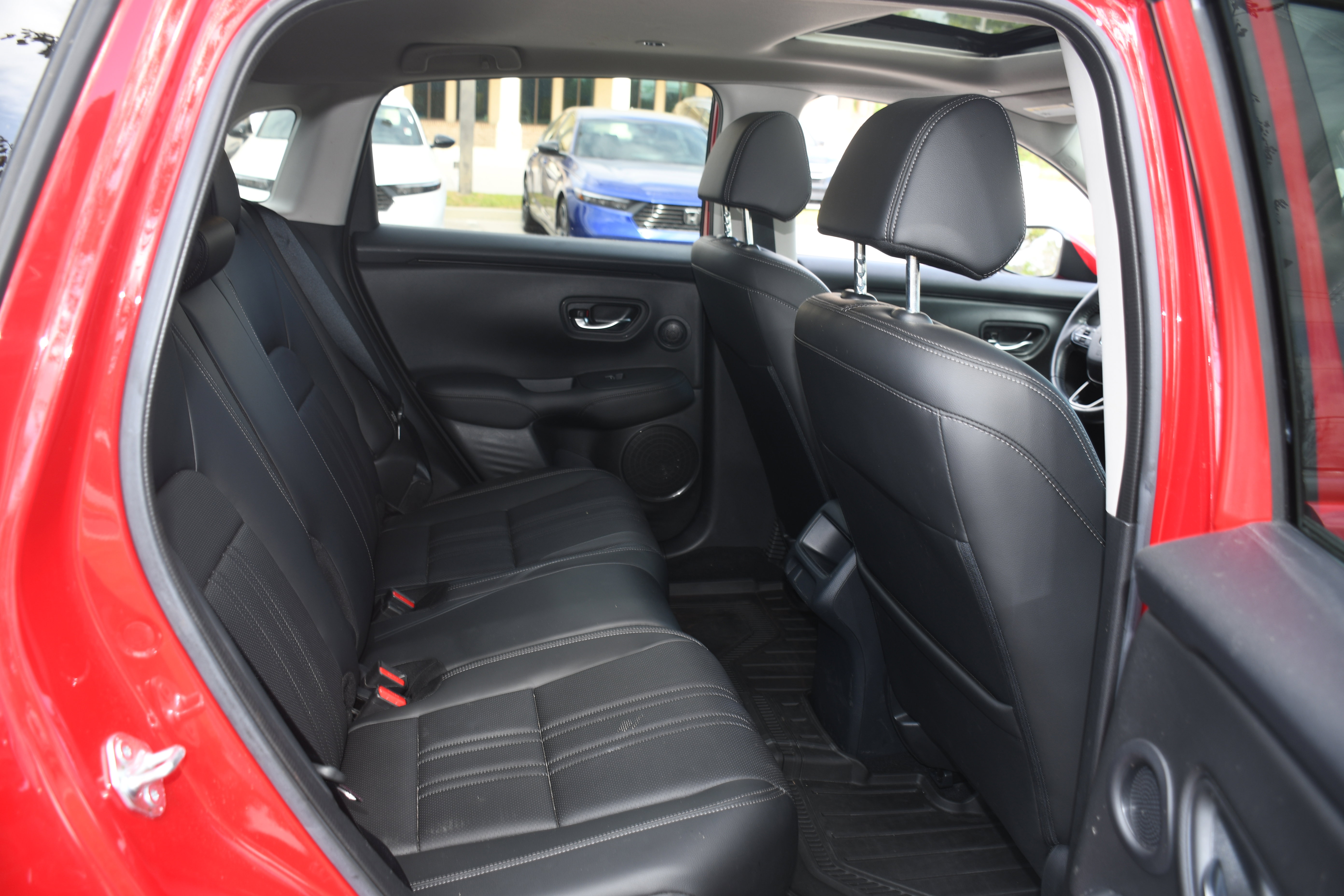 Used 2024 Honda HR-V EX-L image 19