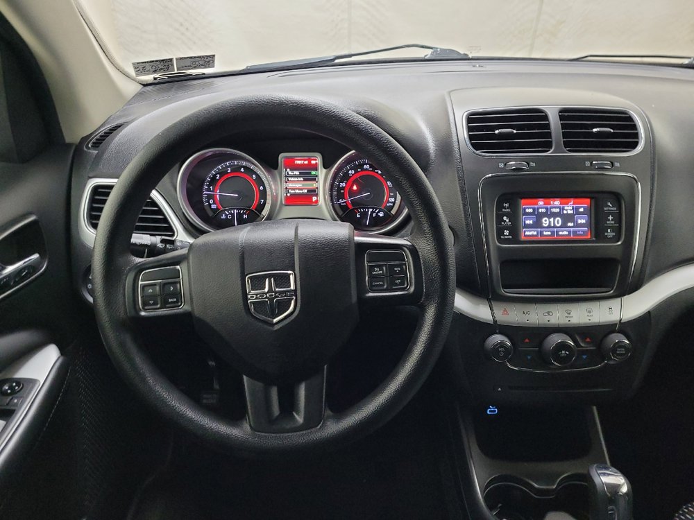 Used 2019 Dodge Journey SE image 22