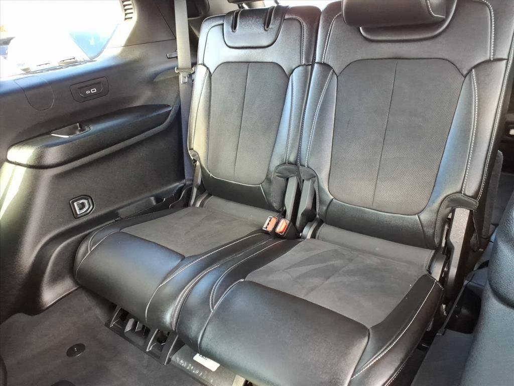 Used 2023 Jeep Grand Cherokee L Laredo image 12