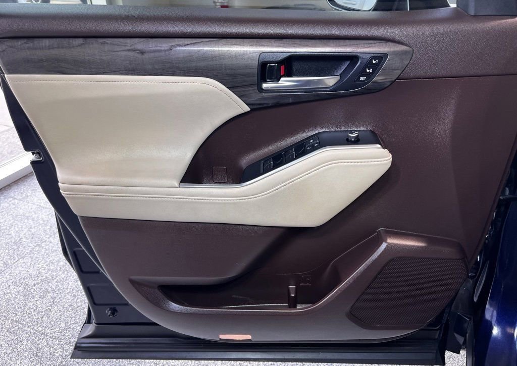 Certified 2020 Toyota Highlander Platinum image 20