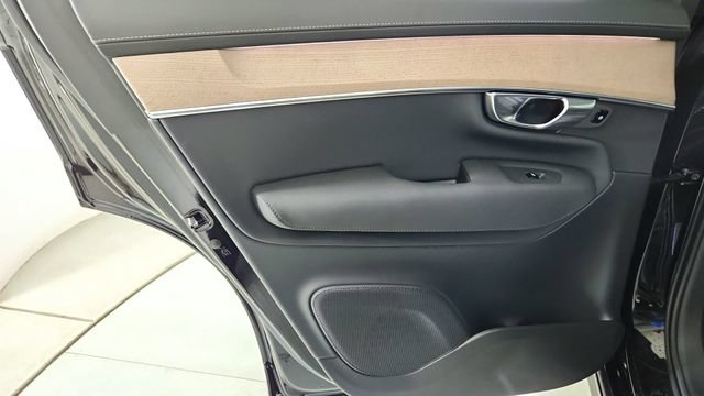 New 2026 Volvo XC90 T8 Plus w/ Protection Package AWD/4WD image 28