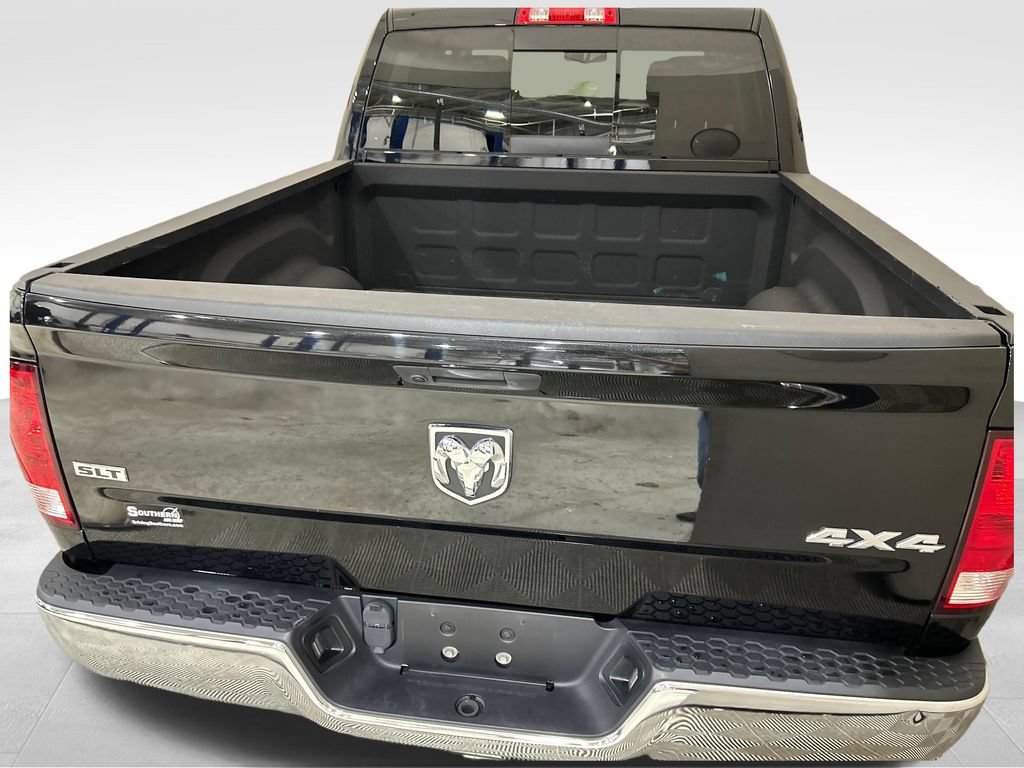 Used 2022 RAM 1500 Classic SLT w/ Electronics Group AWD/4WD image 4