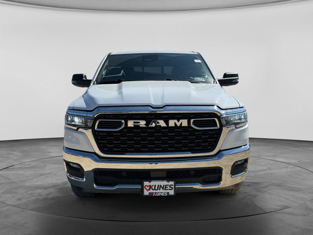 Used 2025 RAM 1500 Big Horn AWD/4WD image 4