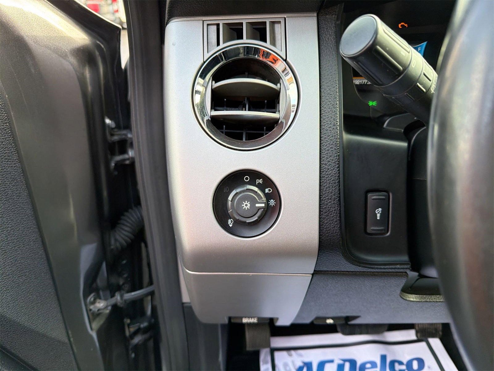 Used 2017 Ford Expedition Limited image 16