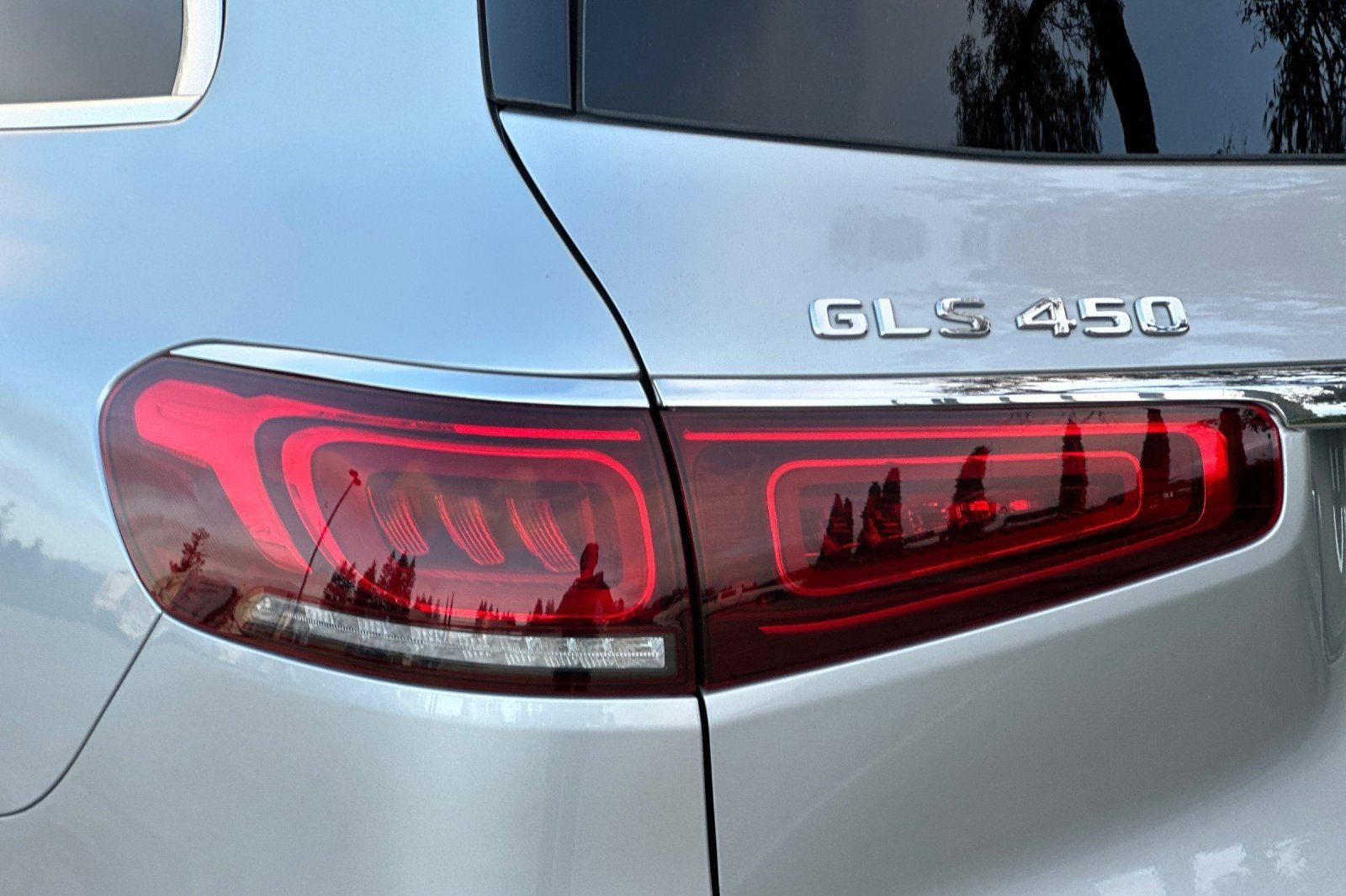 Used 2022 Mercedes-Benz GLS 450 4MATIC image 11