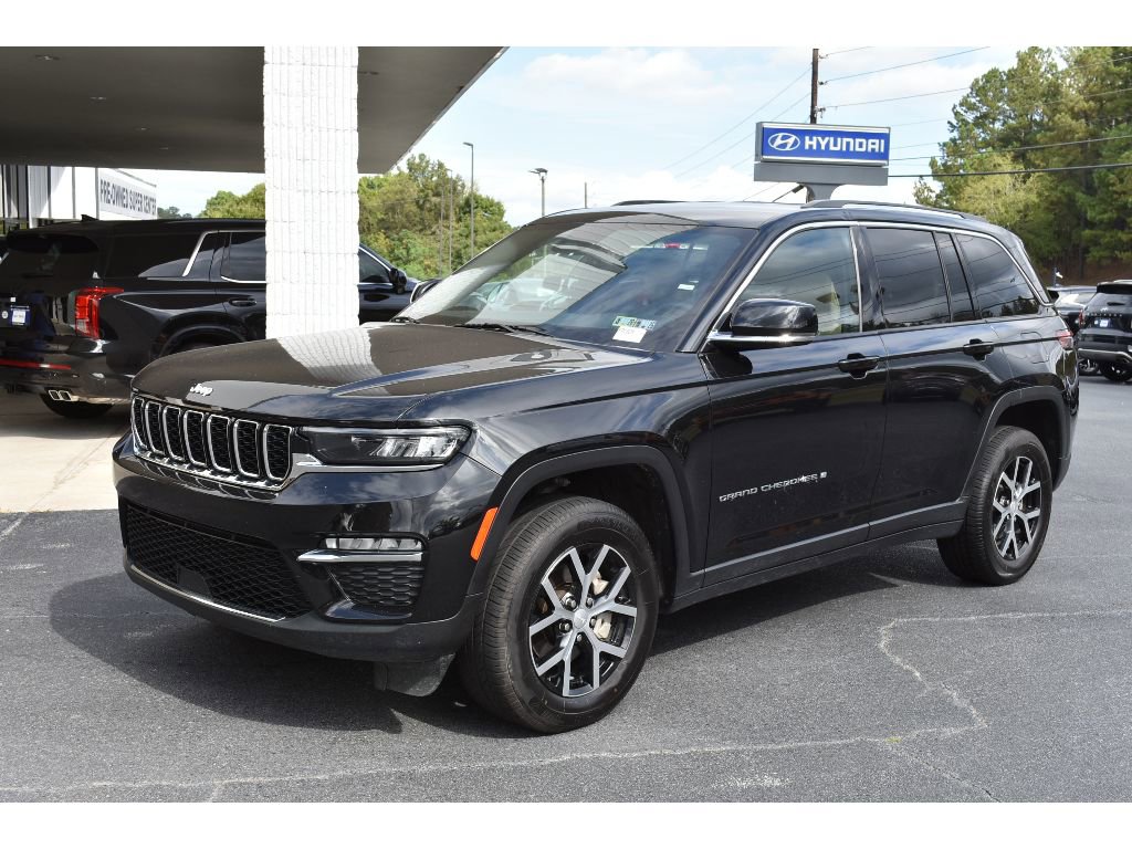 Used 2023 Jeep Grand Cherokee Limited image 1