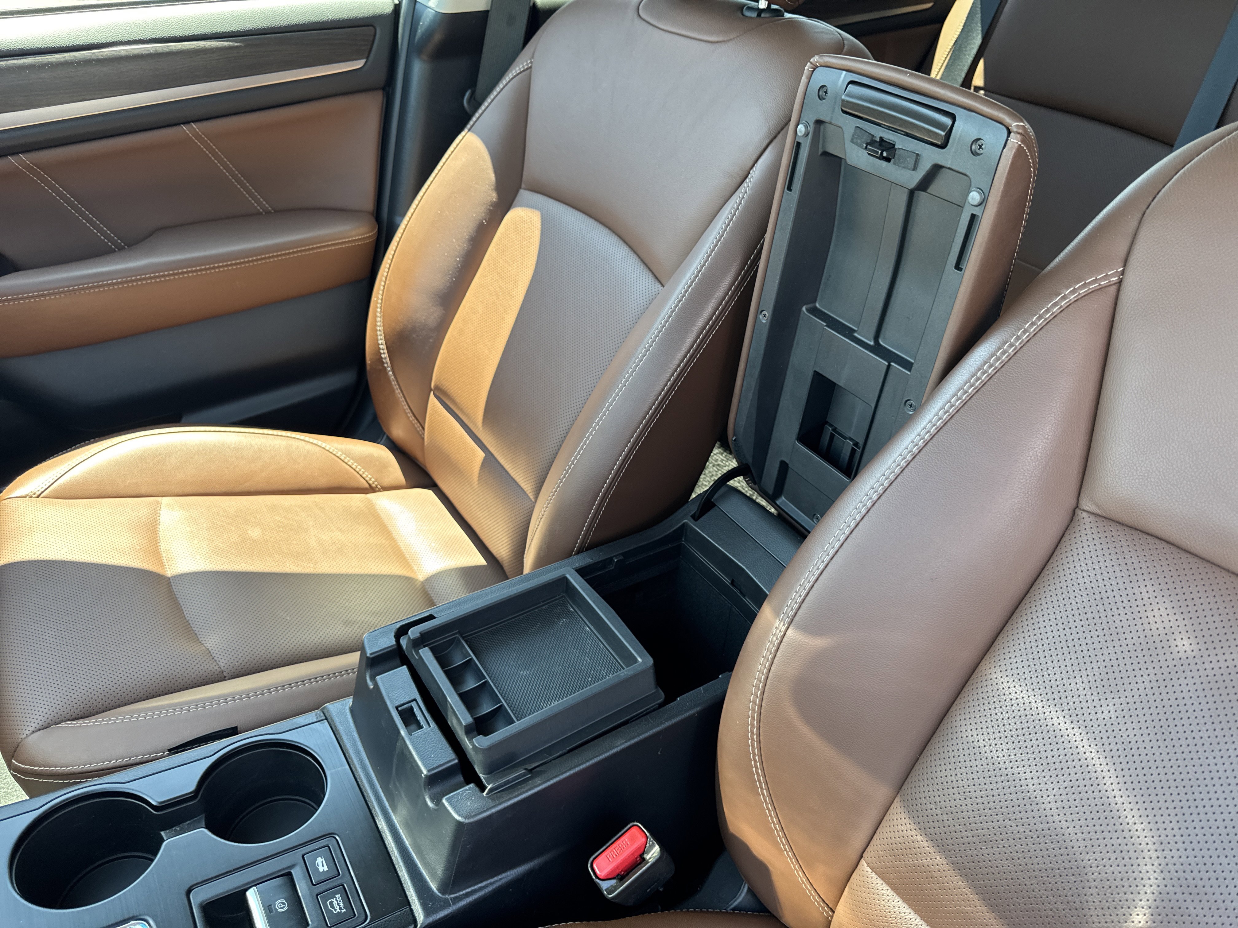 Used 2018 Subaru Outback 3.6R Touring AWD/4WD image 16