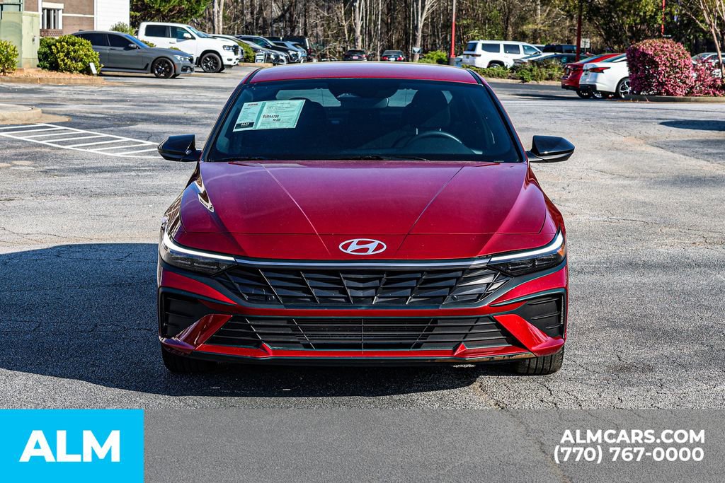 Used 2025 Hyundai Elantra Sport FWD image 11
