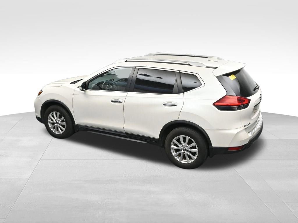 Used 2017 Nissan Rogue SV FWD image 20