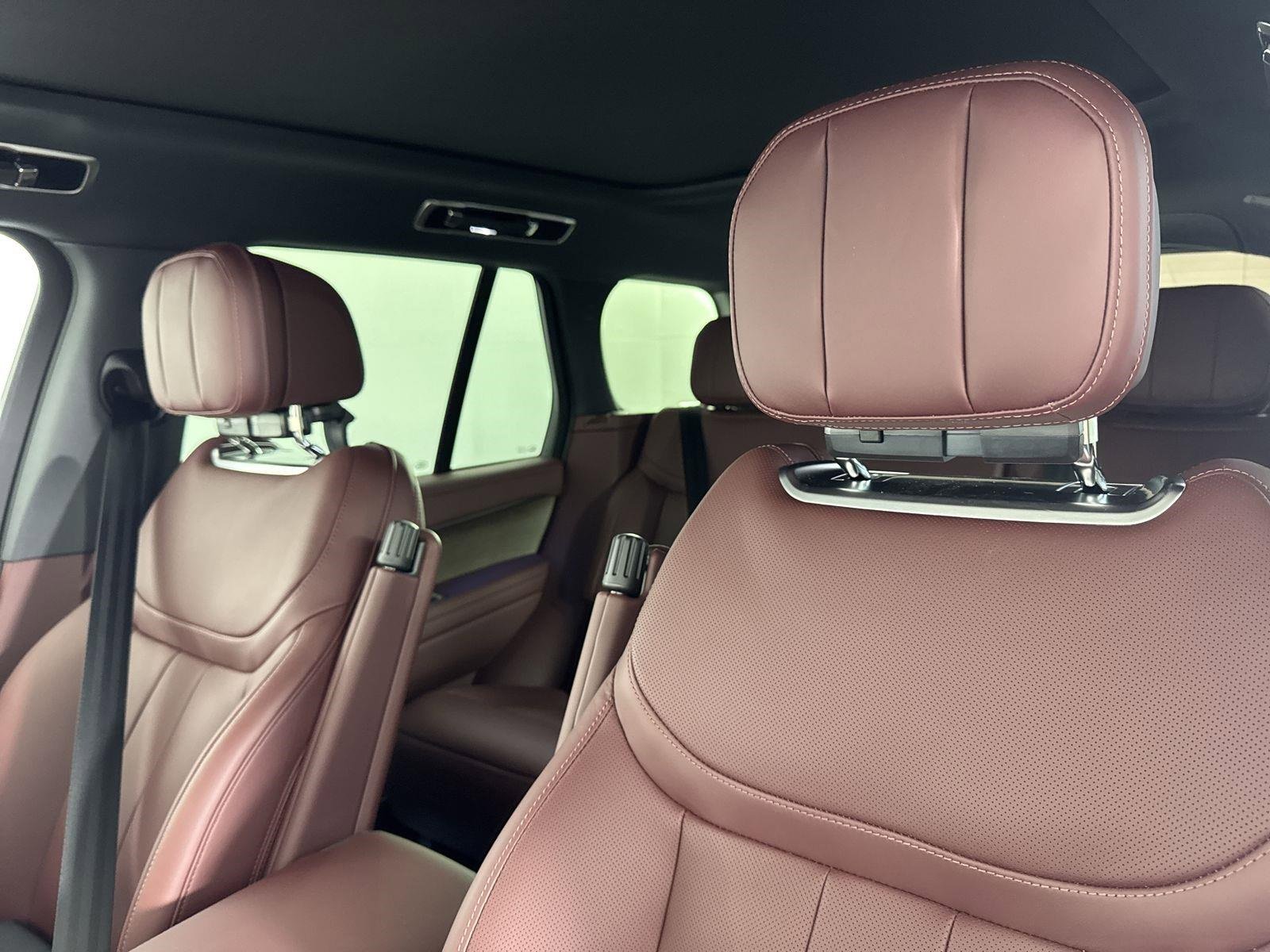 New 2025 Land Rover Range Rover SE image 26