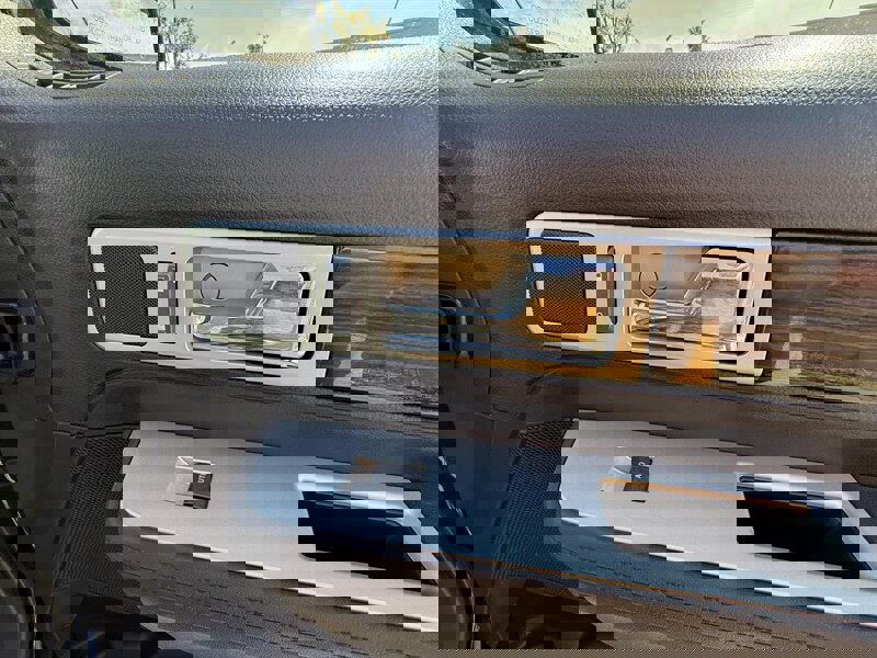 Used 2010 Lincoln MKX 2WD image 43