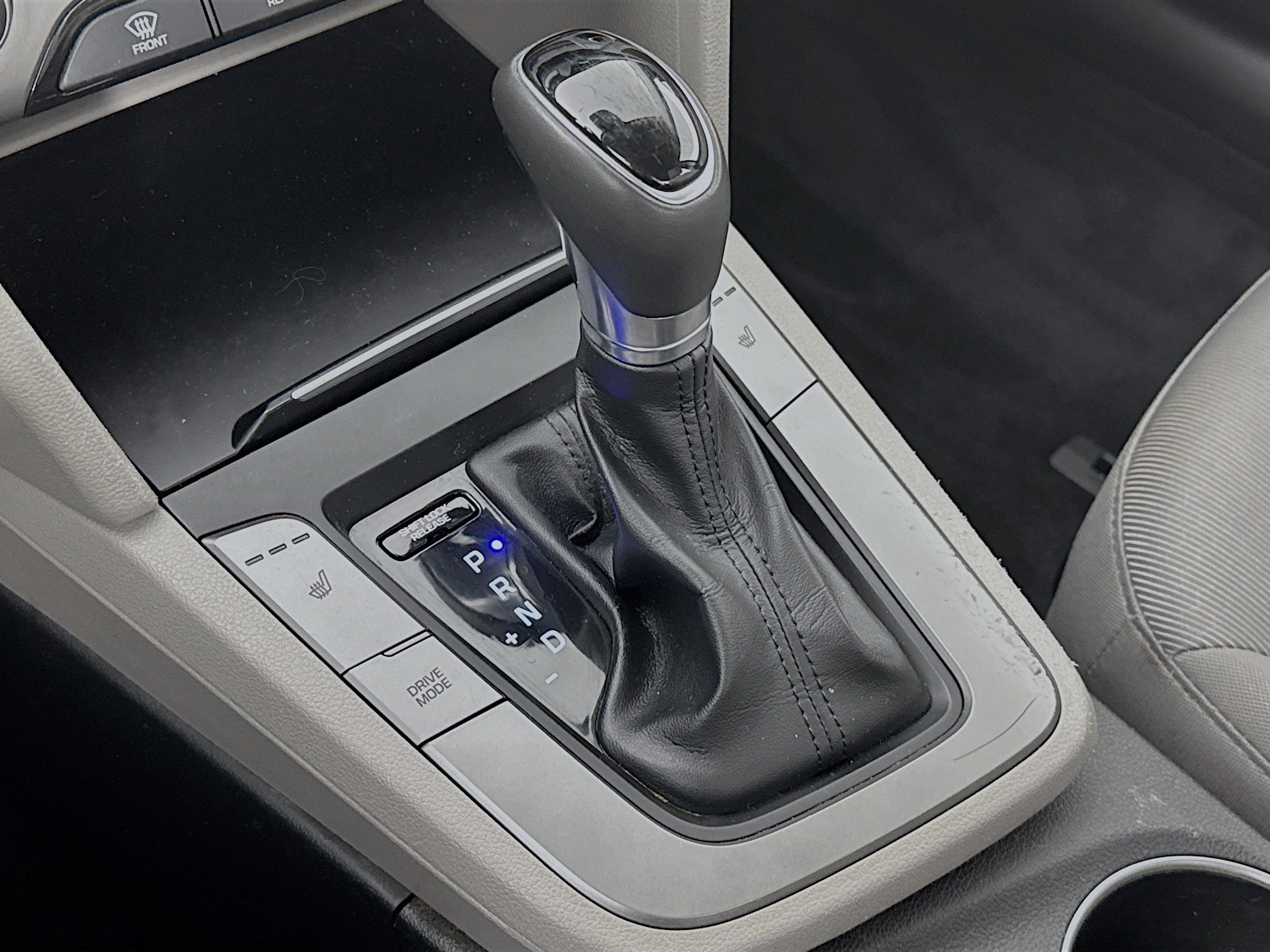 Used 2018 Hyundai Elantra Value Edition w/ Cargo Package image 16