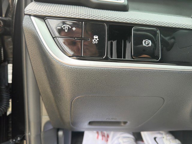 Used 2024 Kia Sportage LX image 26