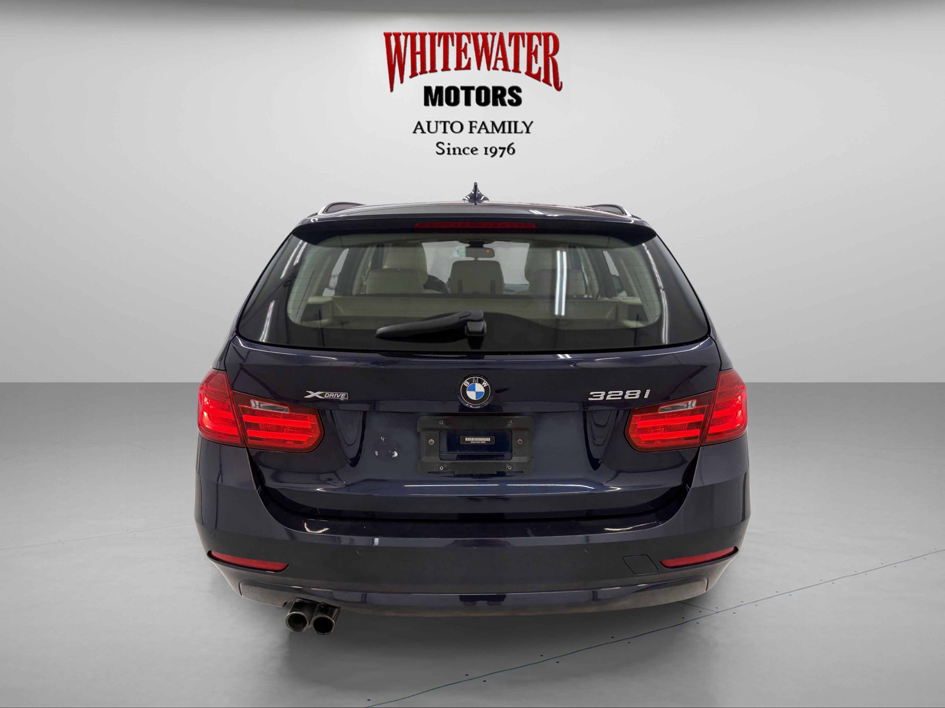 Used 2014 BMW 328i xDrive Wagon AWD/4WD image 3