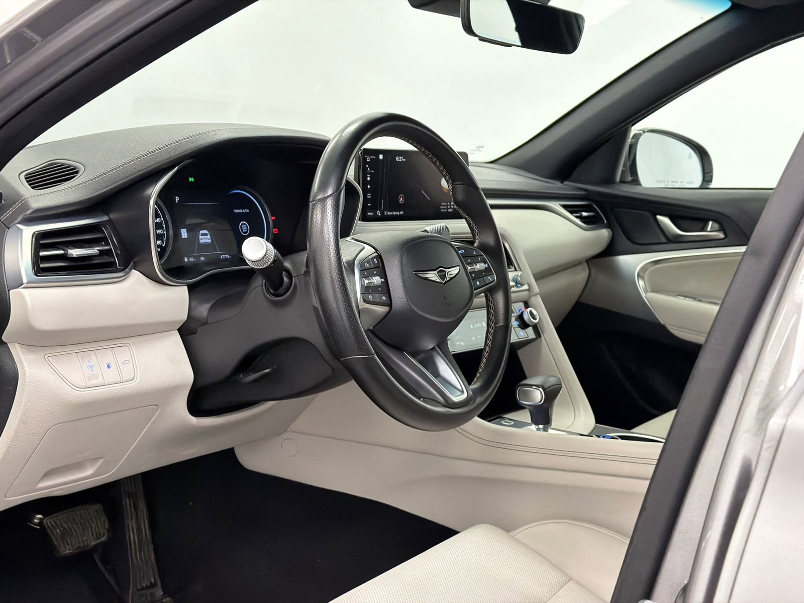 Used 2024 Genesis G70 2.5T image 12