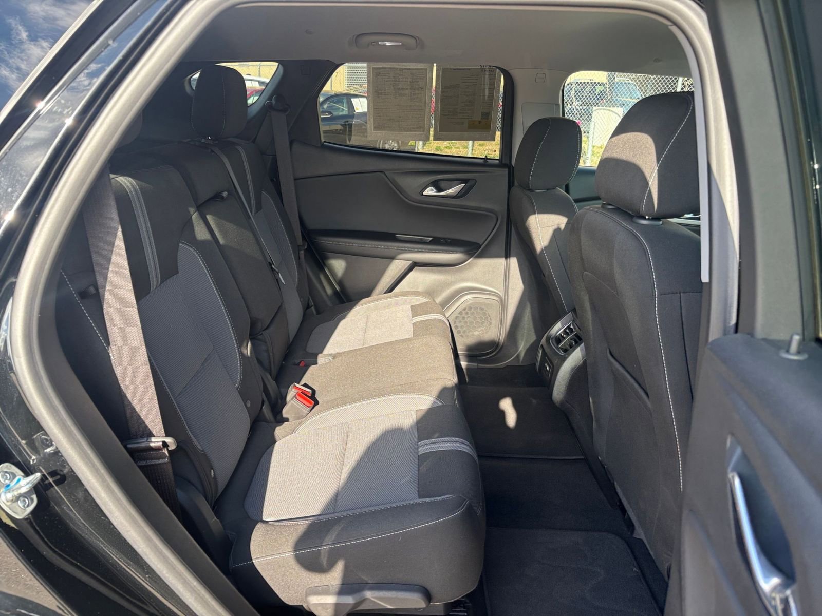 Used 2025 Chevrolet Blazer LT image 27