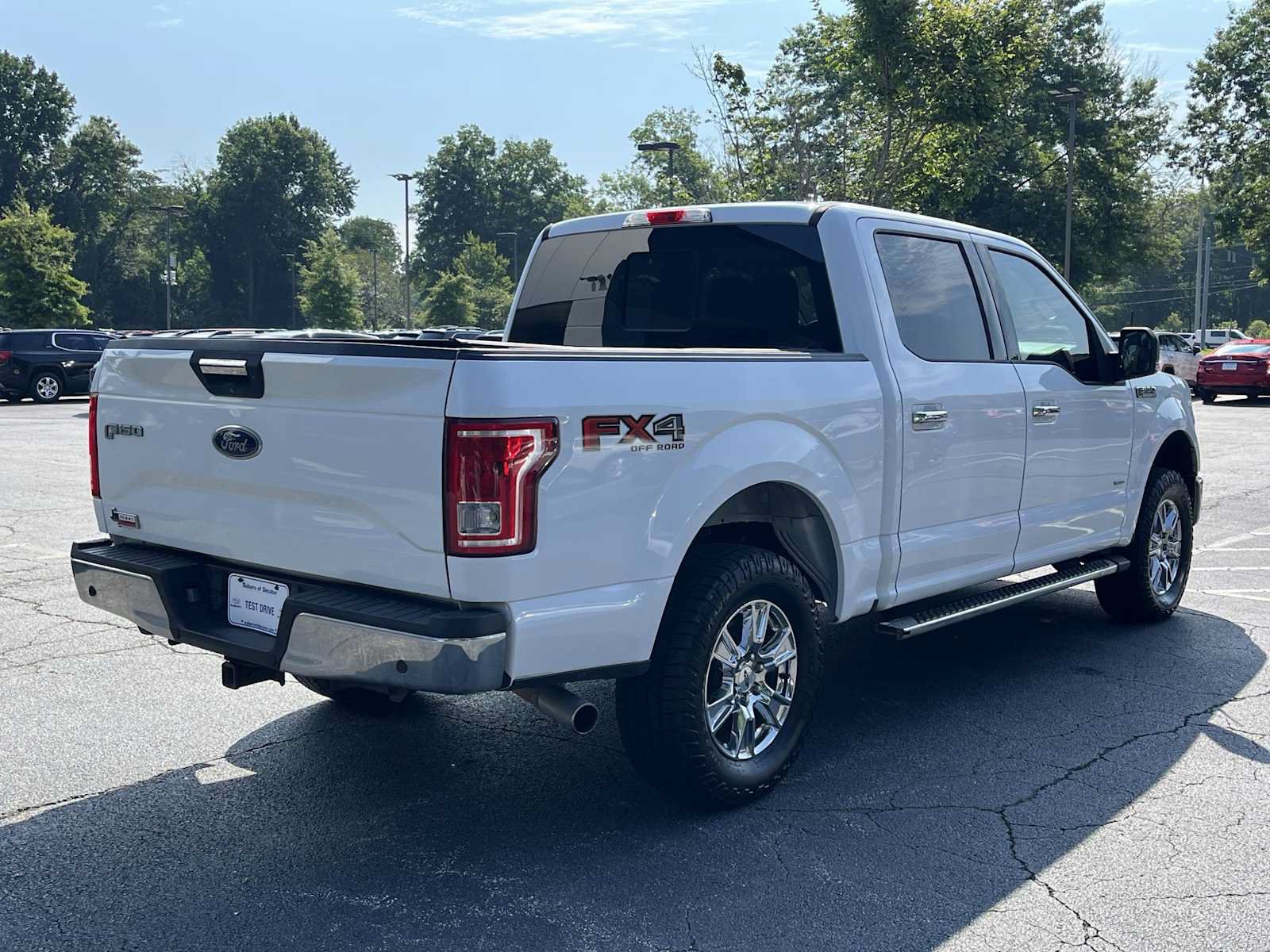 Used 2016 Ford F150 XLT w/ Equipment Group 302A Luxury AWD/4WD image 4