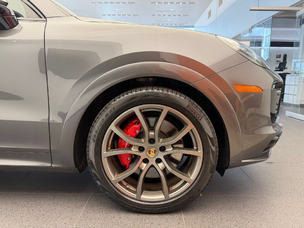 Used 2021 Porsche Cayenne GTS AWD/4WD image 27