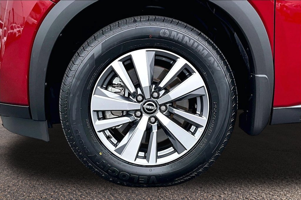 Used 2024 Nissan Pathfinder SL w/ Cargo Package FWD image 33