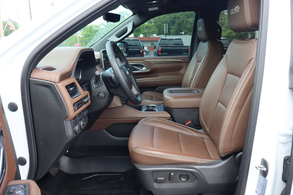 Used 2023 Chevrolet Tahoe High Country AWD/4WD image 4