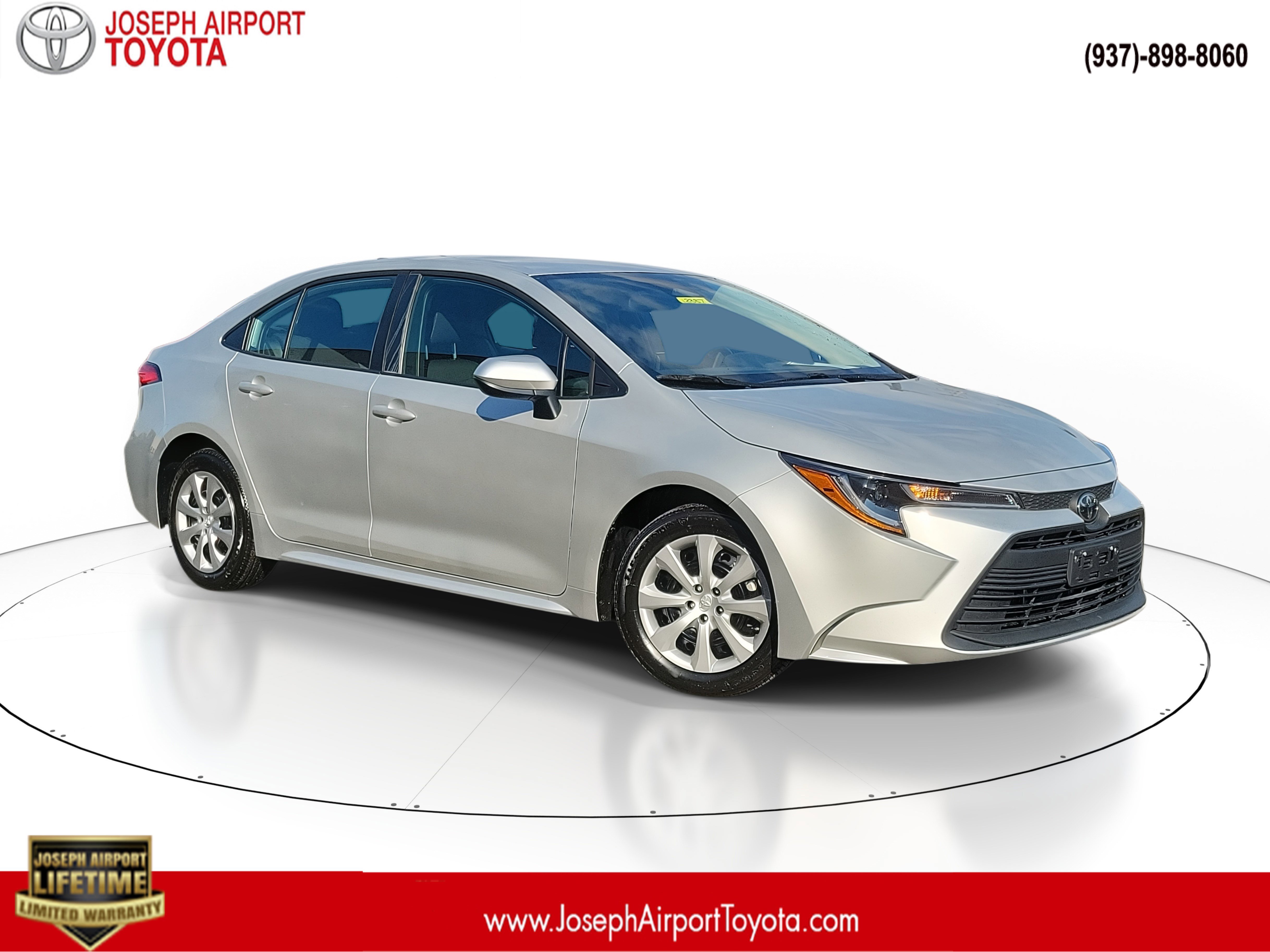 Used 2025 Toyota Corolla LE image 1