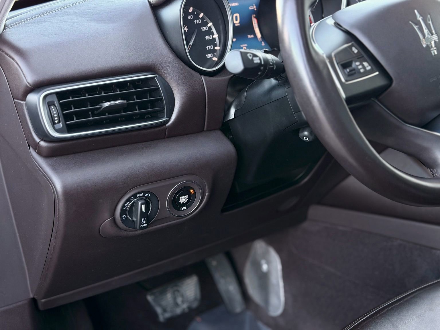 Used 2019 Maserati Levante image 19